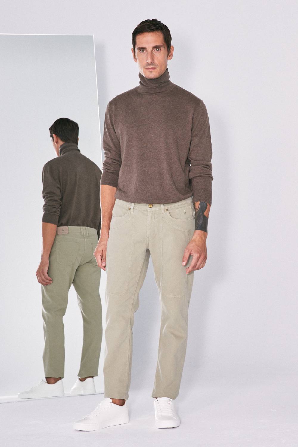 Jeckerson Pantalone in cotè de cheval slim fit con toppa Sottocosto