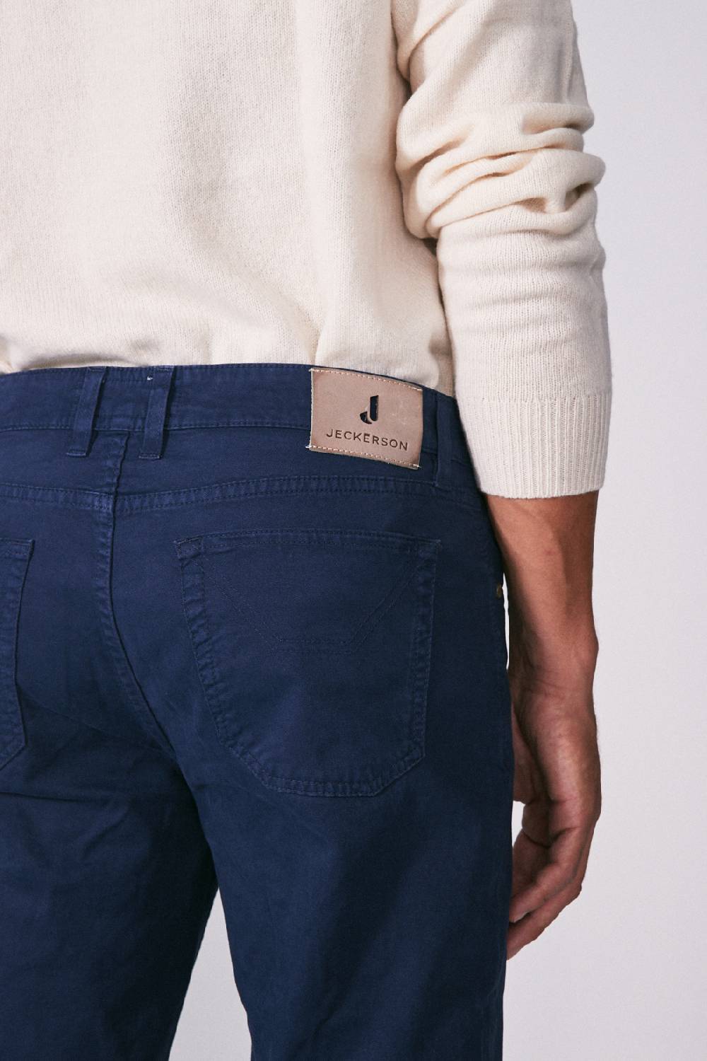 Jeckerson Pantalone slim in gabardina stretch Economico