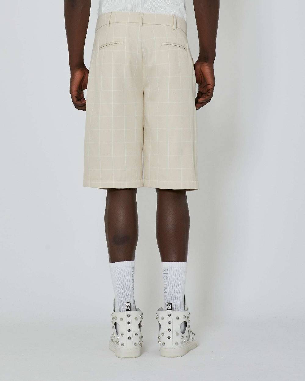 John Richmond Bermuda con pattern check Fino Al -60%