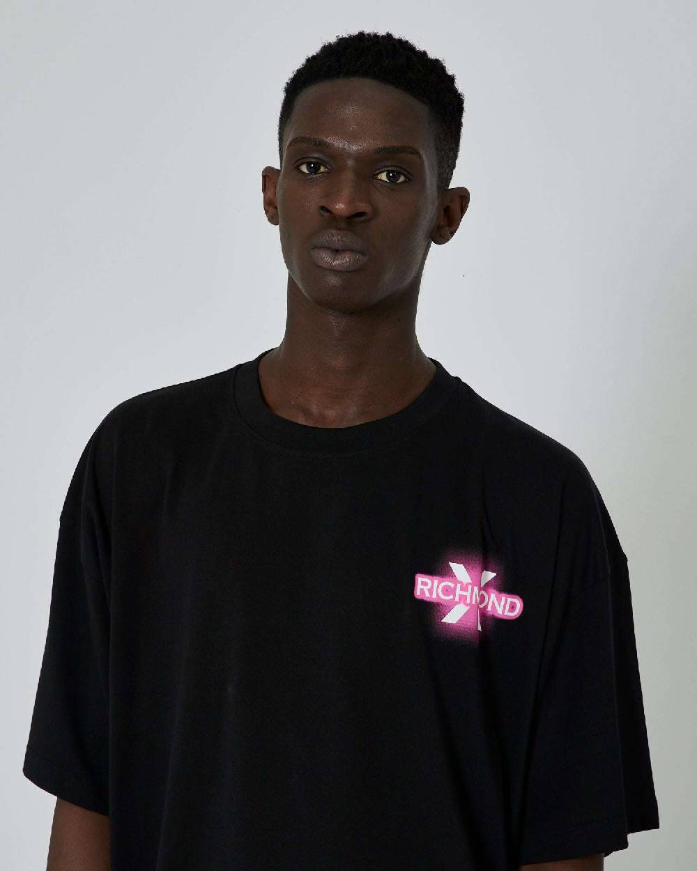 John Richmond T-shirt con grafica applicata sul retro e logo impresso sul davanti Offerte