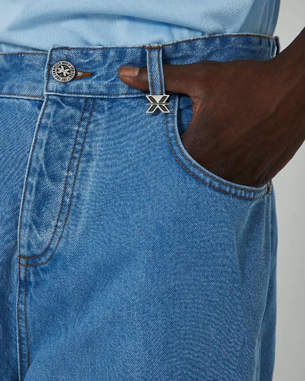 John Richmond Jeans over con logo ricamato sul retro Nuova