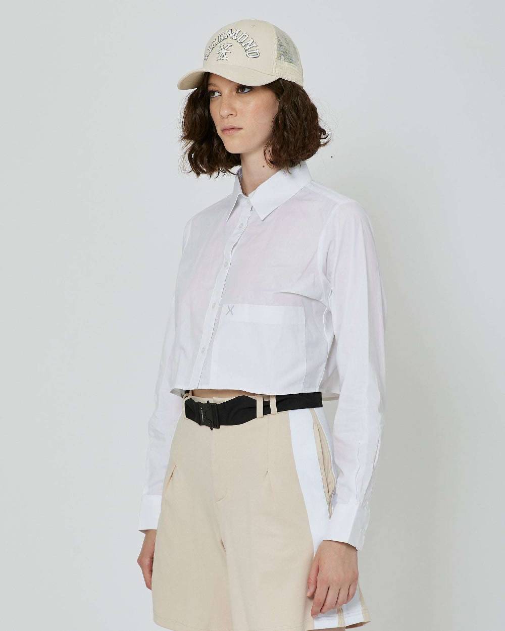 John Richmond Camicia crop con tasca sul davanti e logo ricamato Spedizione Gratuita