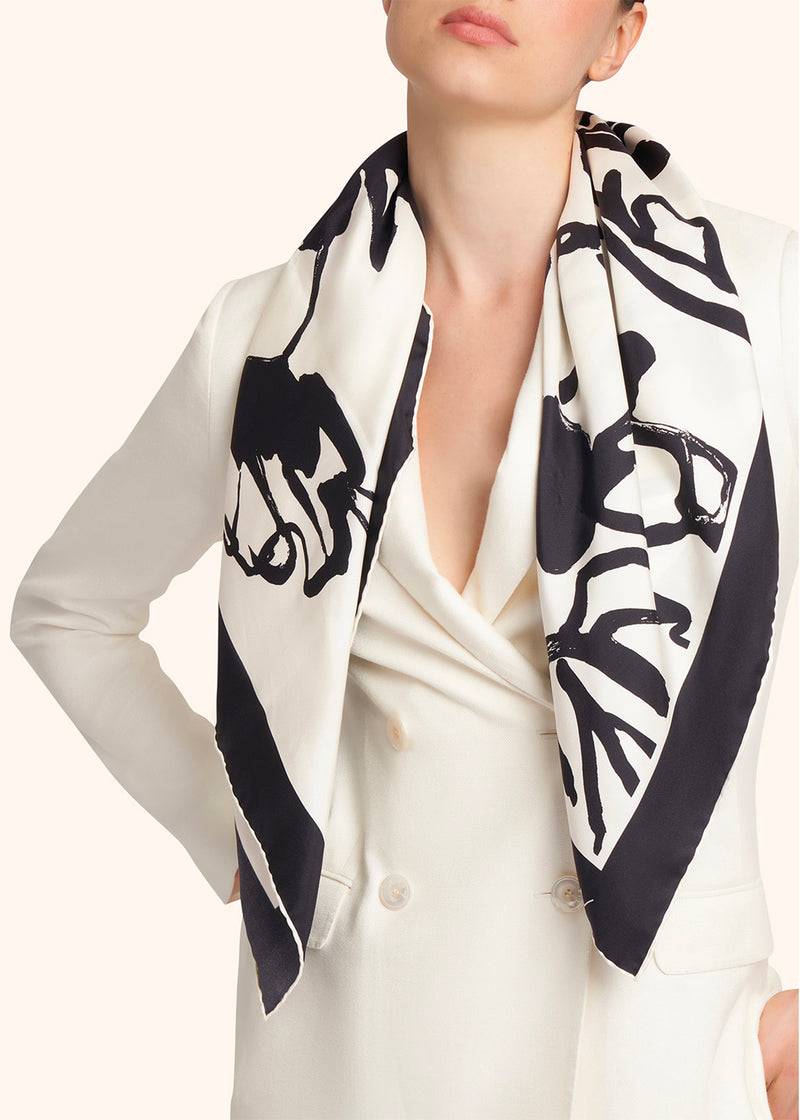 Kiton FOULARD SETA D53754K0949D12 Qualità