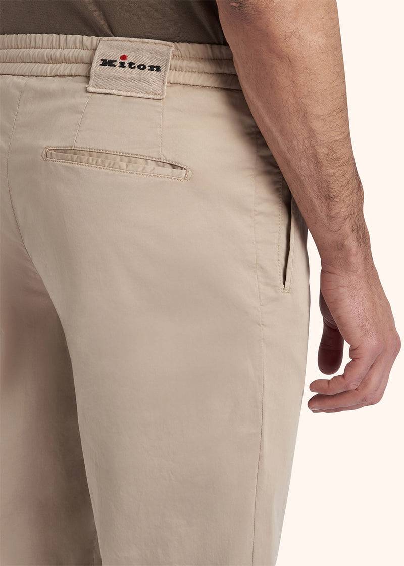 Kiton PANTALONI COTONE UP1LACK0600D02 Novità