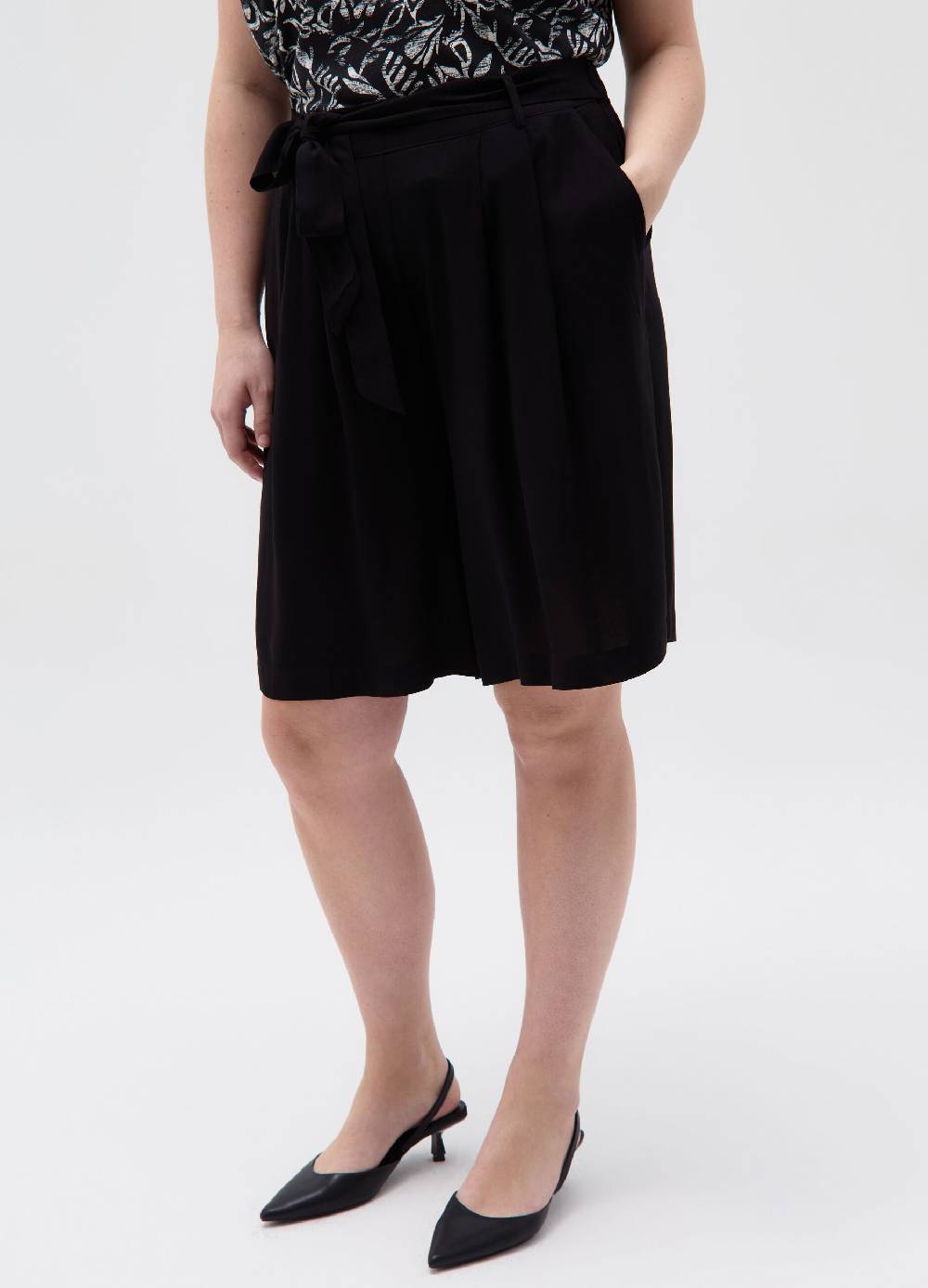 Ovs Bermuda con pinces e cintura Curvy Sottocosto