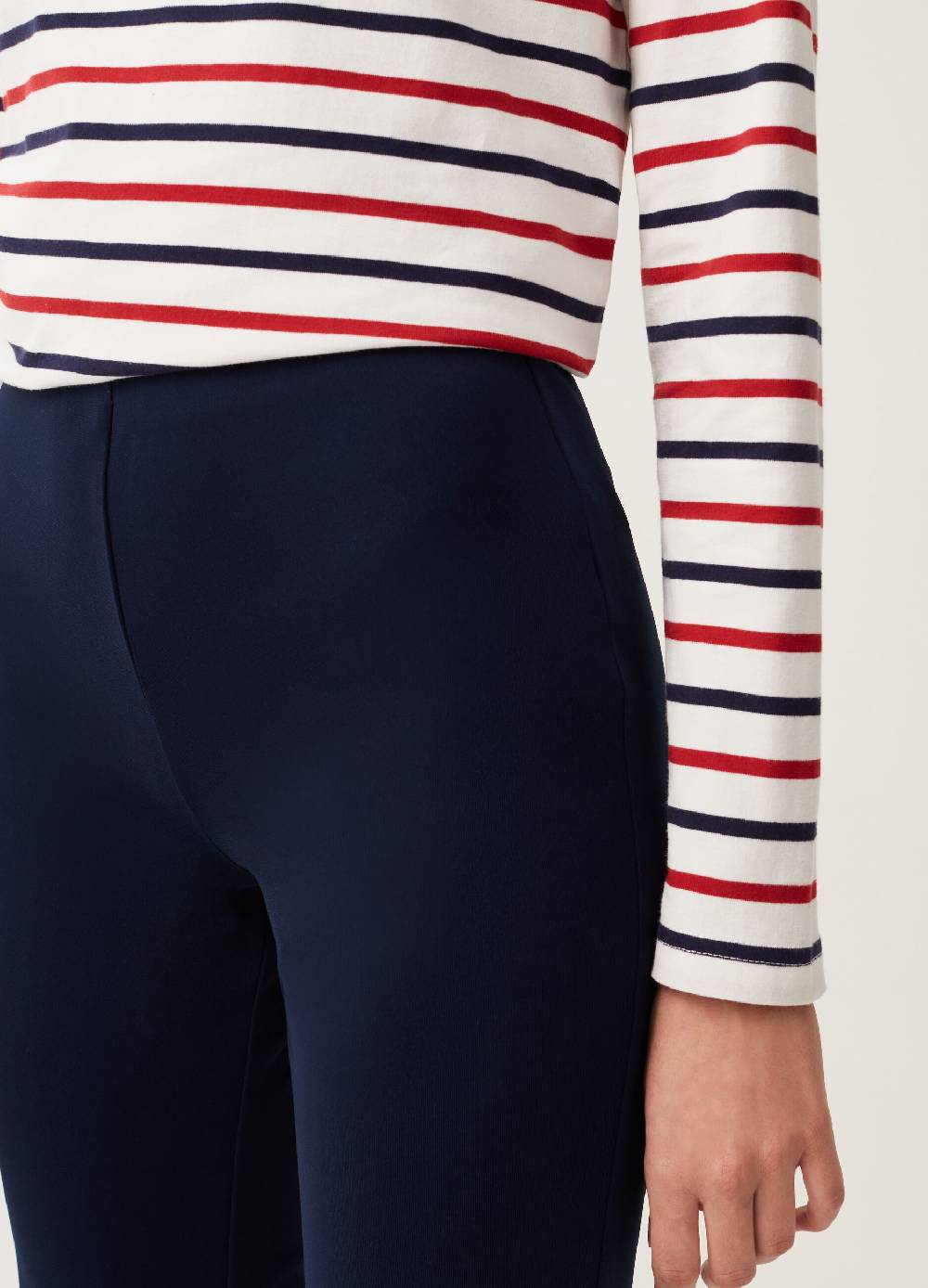 Ovs Pantaloni flare fit tinta unita Novità