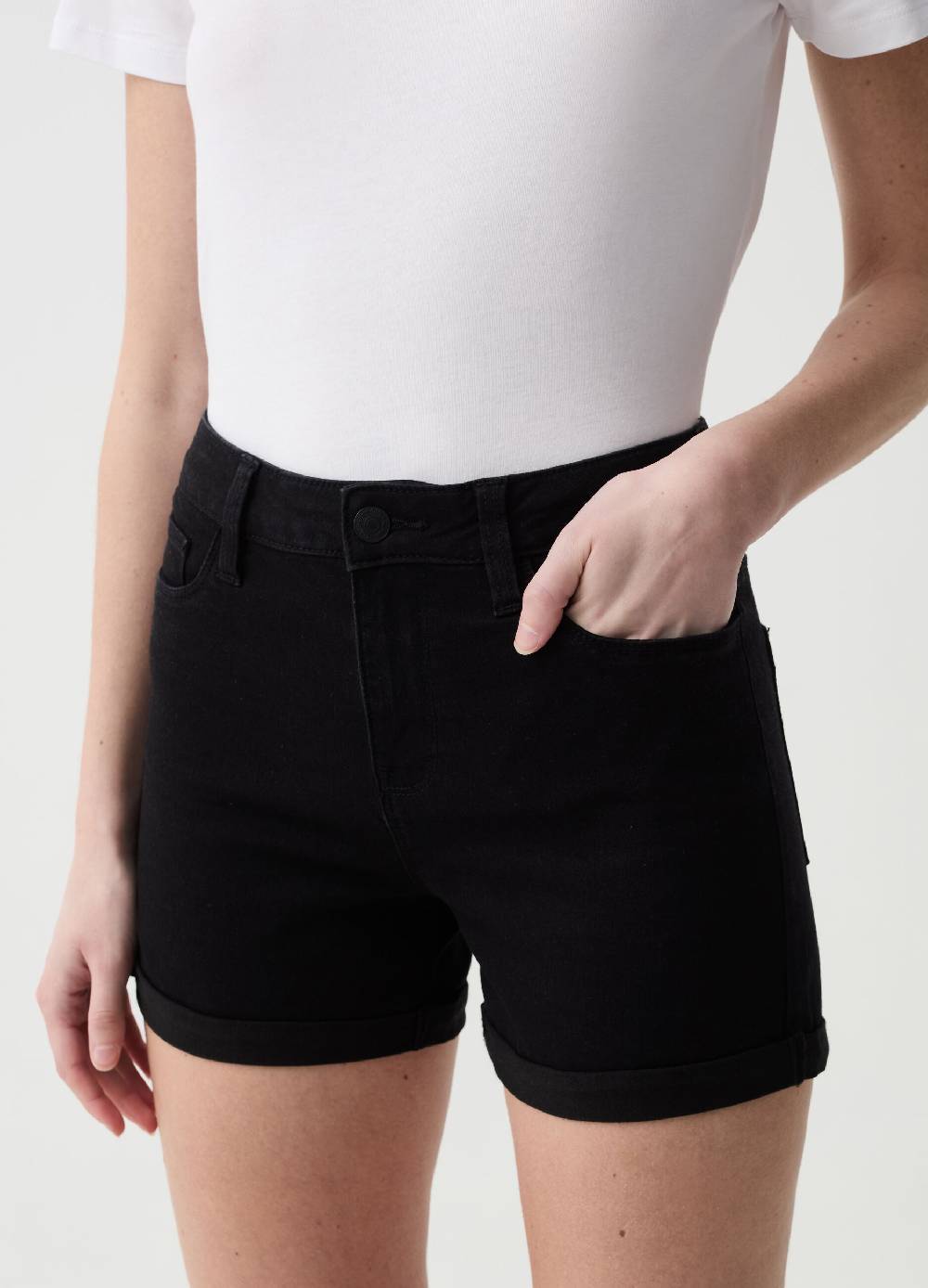 Ovs Shorts in denim con risvolti Shopping Online