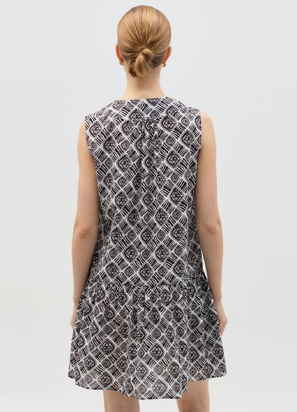 Ovs Vestito corto smanicato con balza Spedizione Gratuita