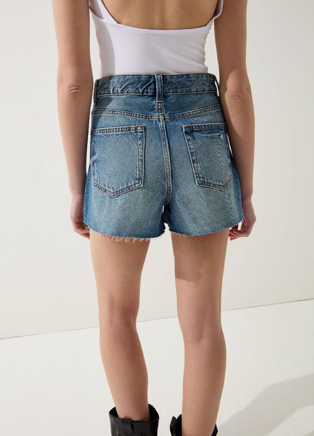 Ovs Shorts in denim con abrasioni Rilascio limitato