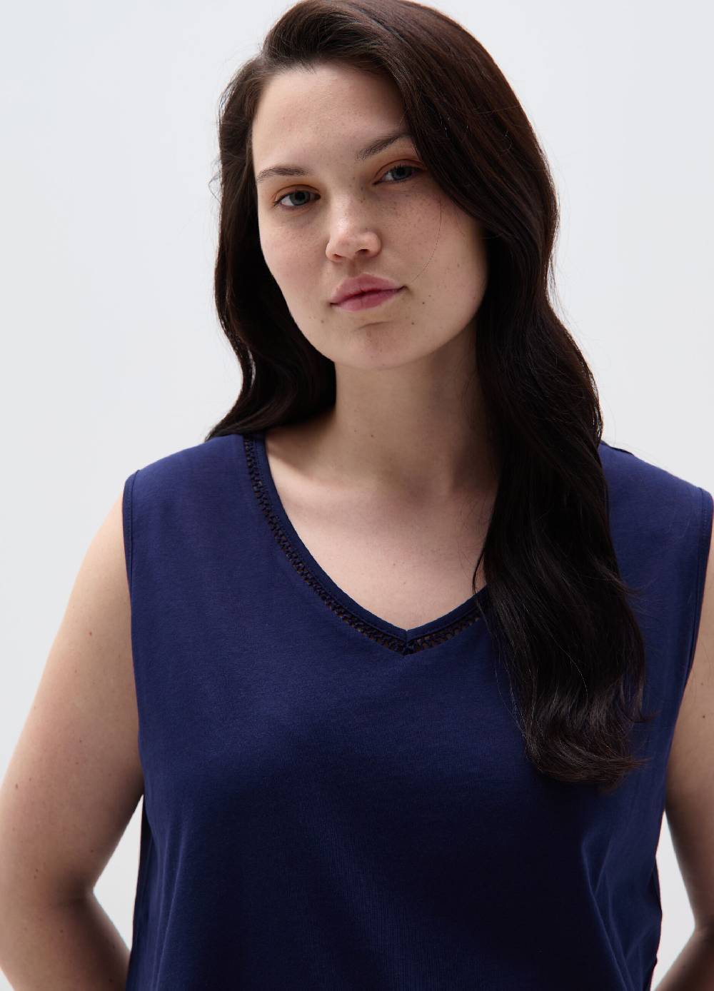 Ovs Tank top Essential con scollo a V Curvy Convenienza