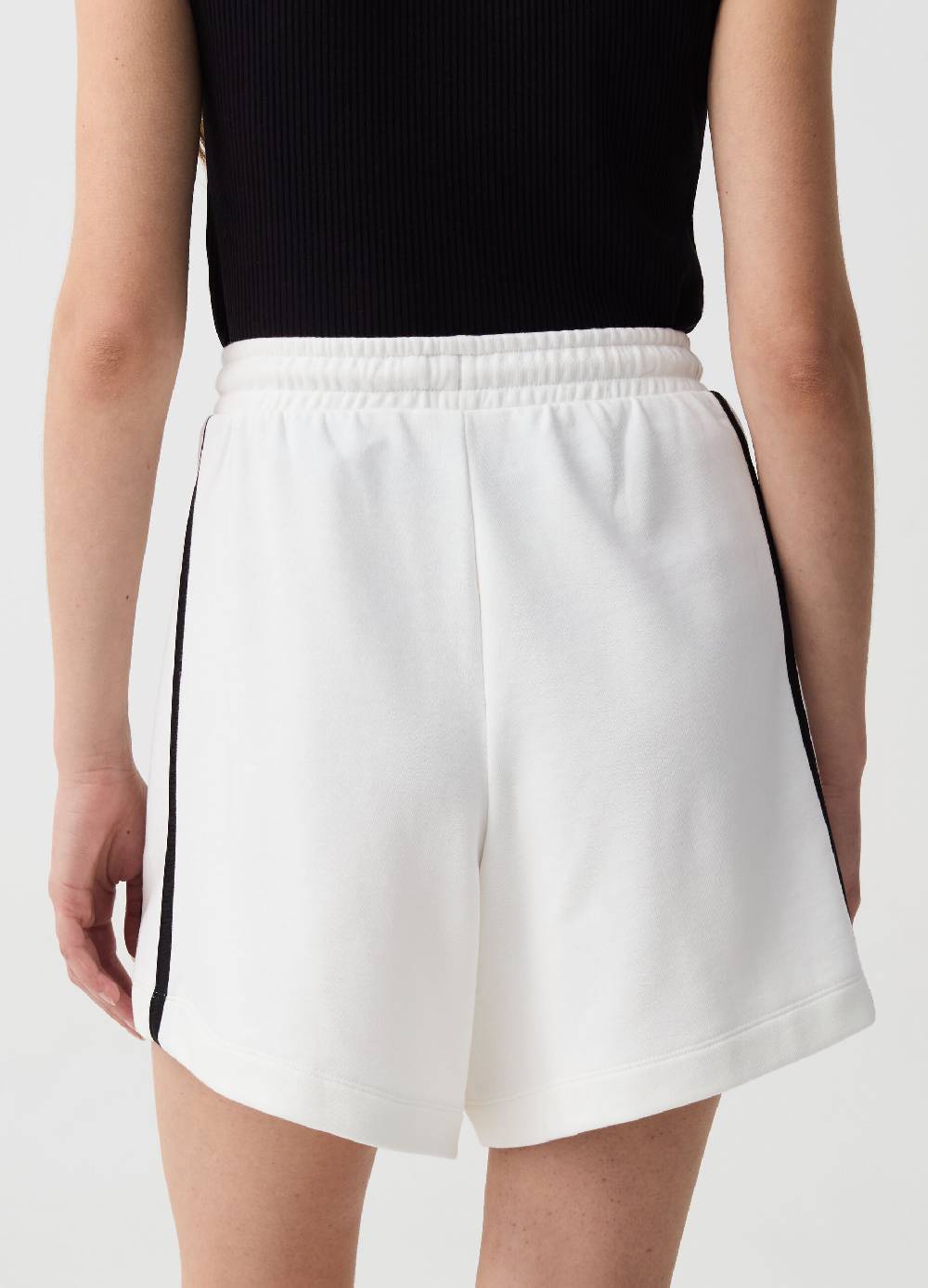 Ovs Bermuda jogger Essential con profili rigati Spedizione Gratuita