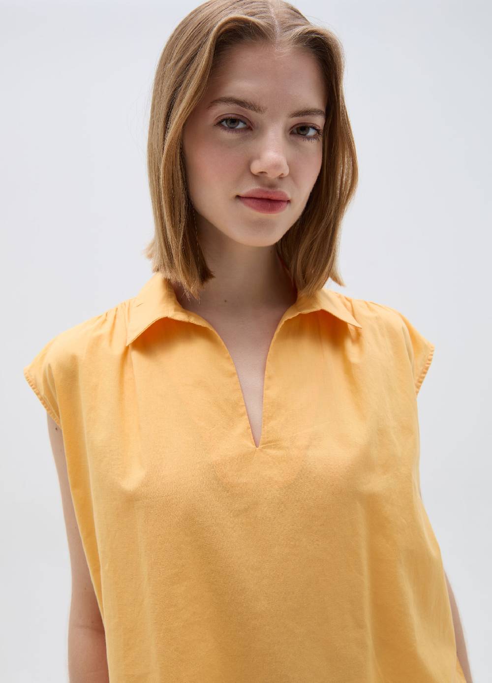 Ovs Blusa smanicata con scollo a polo Affare Del Giorno