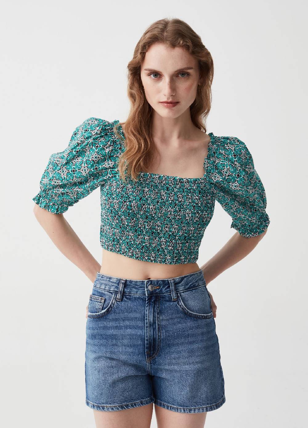 Ovs Crop top in punto smock stampa paisley Offerta speciale