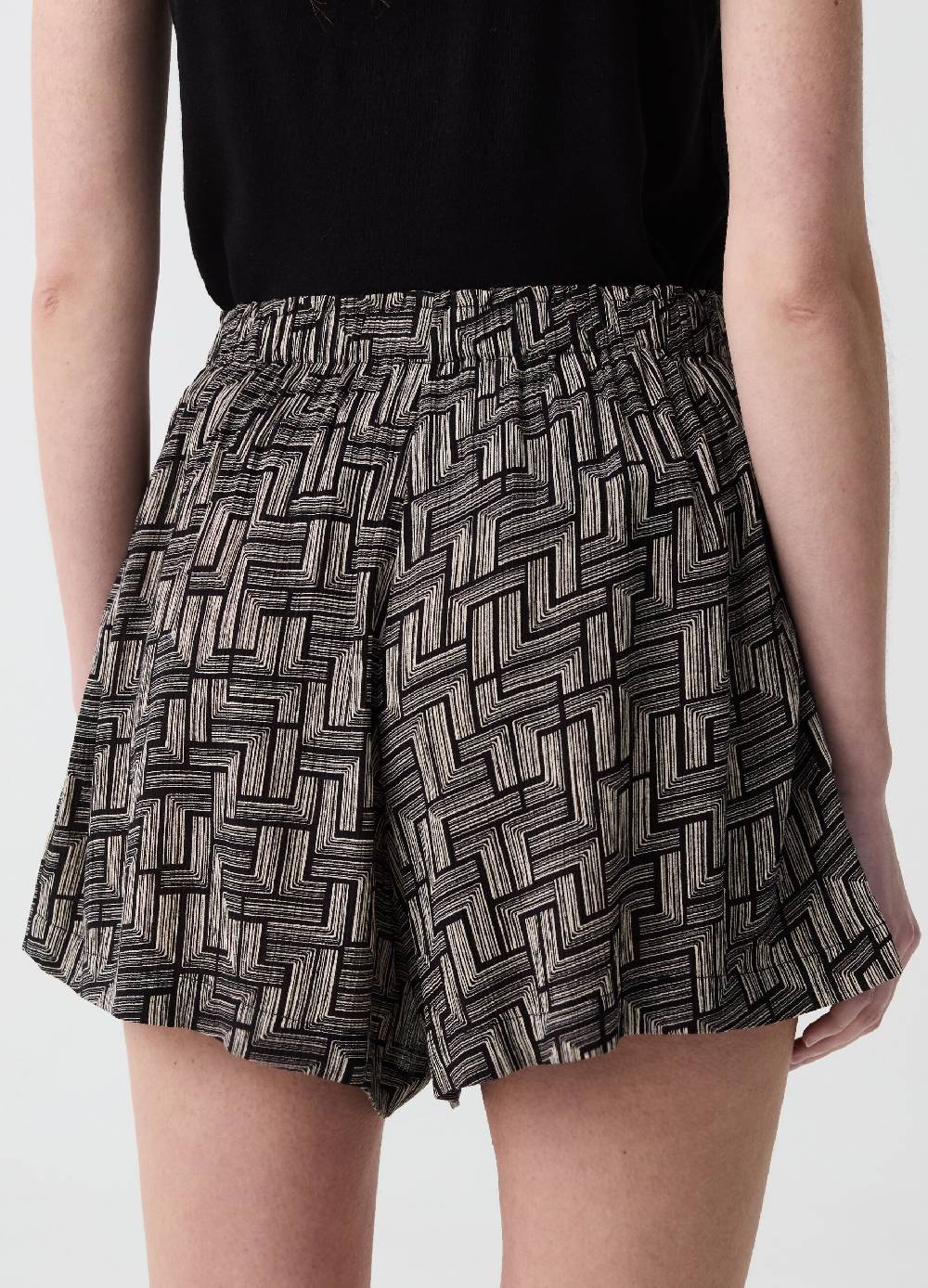 Ovs Shorts in viscosa Spedizione Gratuita