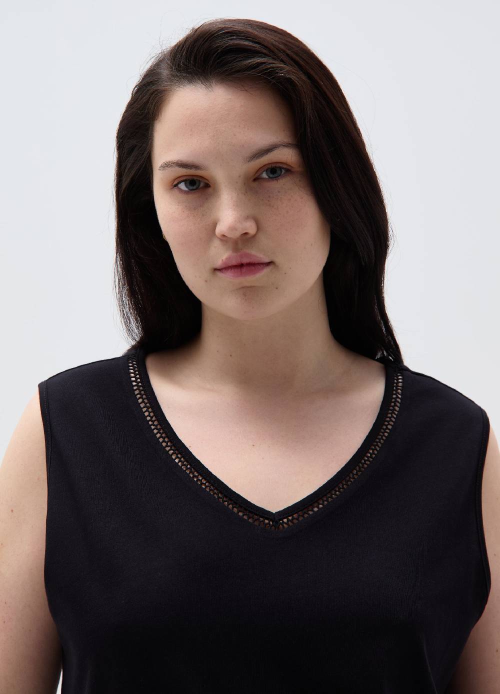 Ovs Tank top Essential con scollo a V Curvy Offerta per la Festa della Mamma