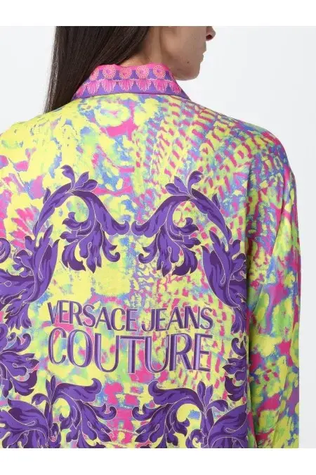 VERSACE Maglietta da donna Versace Questa maglietta da donna Versace è elegante e di alta qualità Italy