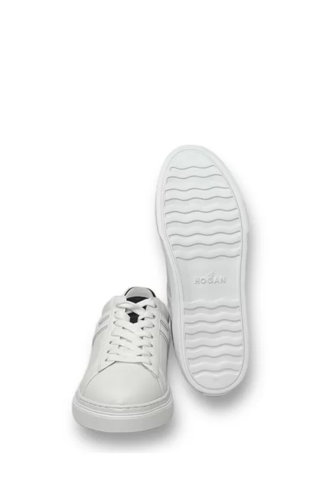 HOGAN Scarpa Hogan Allacciato H Canaletto Modello HXM3650J3100BV 0001, elegante e confortevole. Realizzato con materiali di alta qualità e design raffinato. Ideale per un look moderno e sofisticato. Perfetto per completare il t Affare Del Giorno