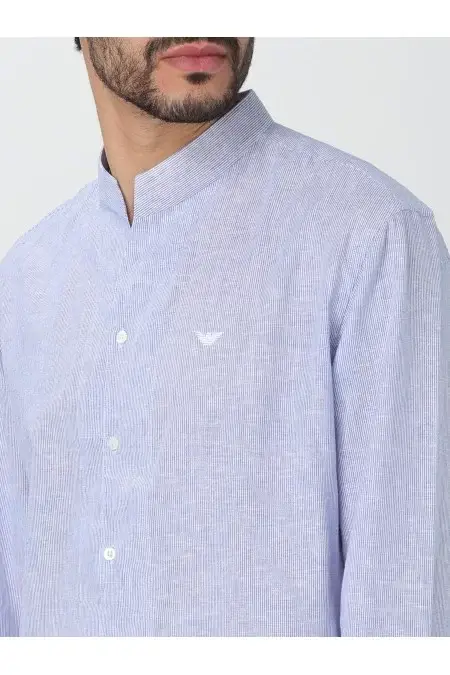 GIORGIO ARMANI Camicia Uomo Giorgio Armani Un capo di alta moda per l\'uomo contemporaneo. Qualità e stile incomparabili. Tessuto pregiato Design elegante Marchio di lusso Comfort garantito Investi nel tuo look con la camicia G Vendita