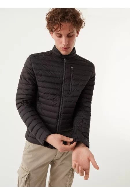 COLMAR GIACCA PIUMINO UOMO COLMAR. Leggero, caldo e resistente alle intemperie Acquista Ora