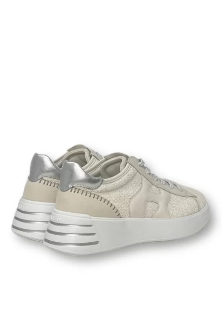HOGAN Scarpe Hogan Scopri le iconiche sneakers di Hogan, sinonimo di stile e qualità Prezzo Ridotto