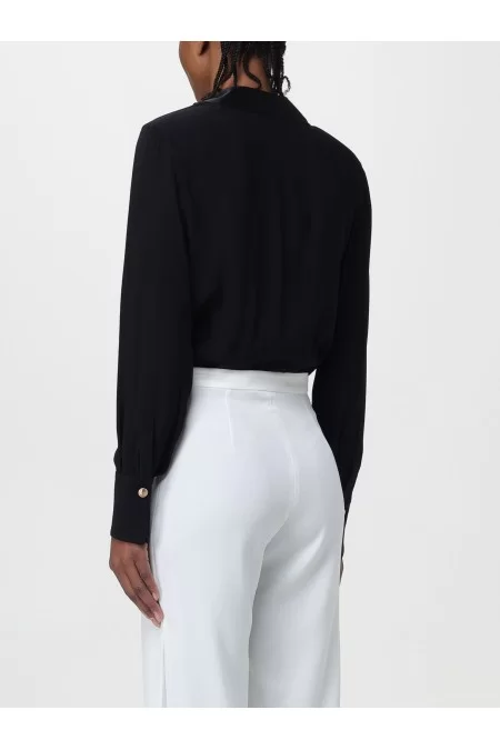 ELISABETTA FRANCHI ELISABETTA FRANCHI: Maglietta aderente di alta qualità Maglietta aderente per un look elegante e confortevole. Ideale per tutte le occasioni Novità