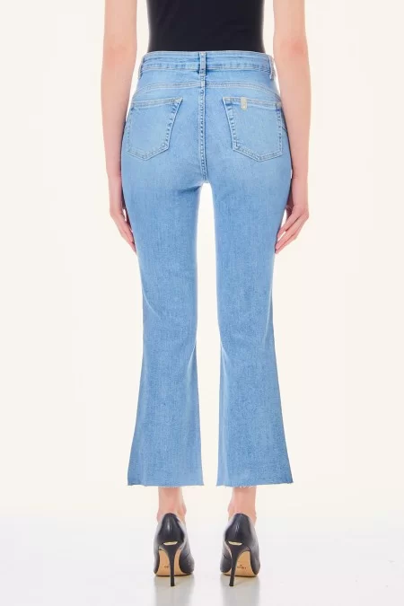LIU JO BLUE DENIM JEANS DONNA LIU JO BLUE DENIM Jeans da donna di alta qualità del marchio LIU JO BLUE DENIM. 100% cotone Qualità