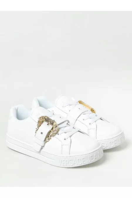 VERSACE Sneakers Versace Scopri le iconiche sneakers di Versace, sinonimo di lusso e stile. Qualità premium e design esclusivo per un look unico Duty-free