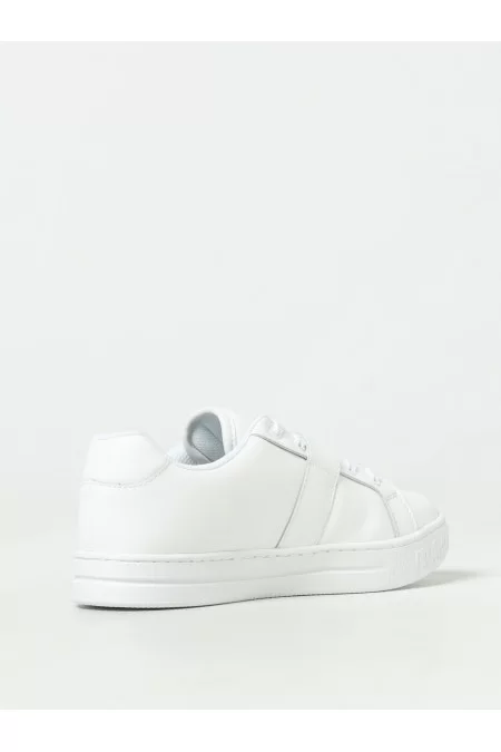 VERSACE Sneakers Versace Scopri le iconiche sneakers di Versace, sinonimo di lusso e stile. Qualità premium e design esclusivo per un look unico Duty-free