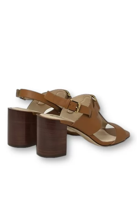 TOD'S Sandali TOD\'S Calzature di alta qualità del marchio TOD\'S. Comode e alla moda Only for today