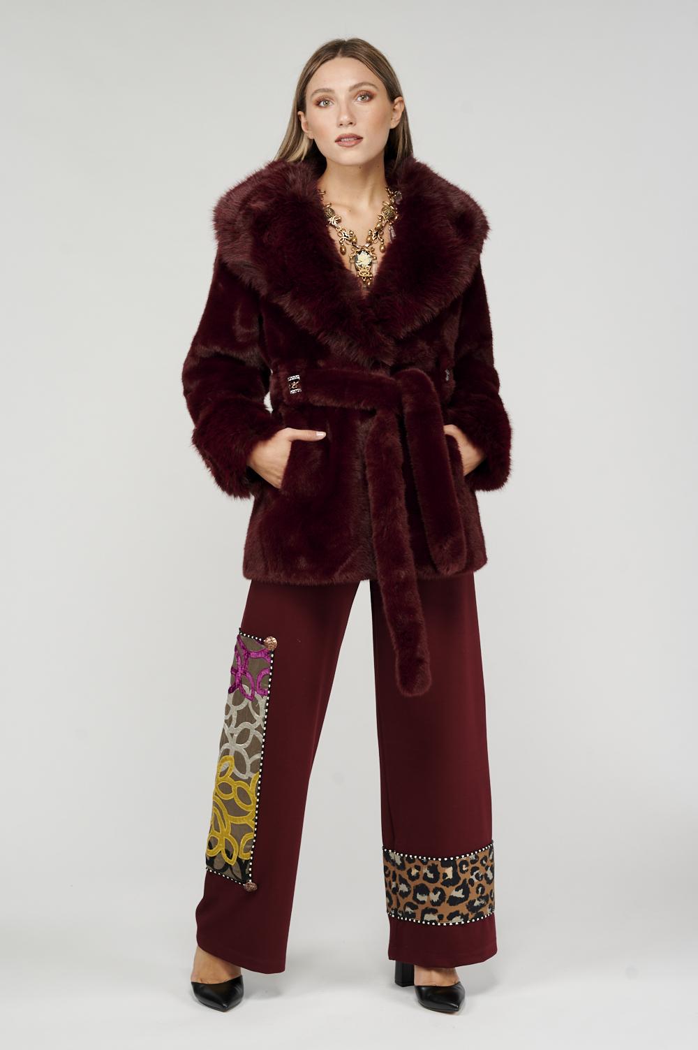 Save The Queen Ecopelliccia bordeaux con scollo a V