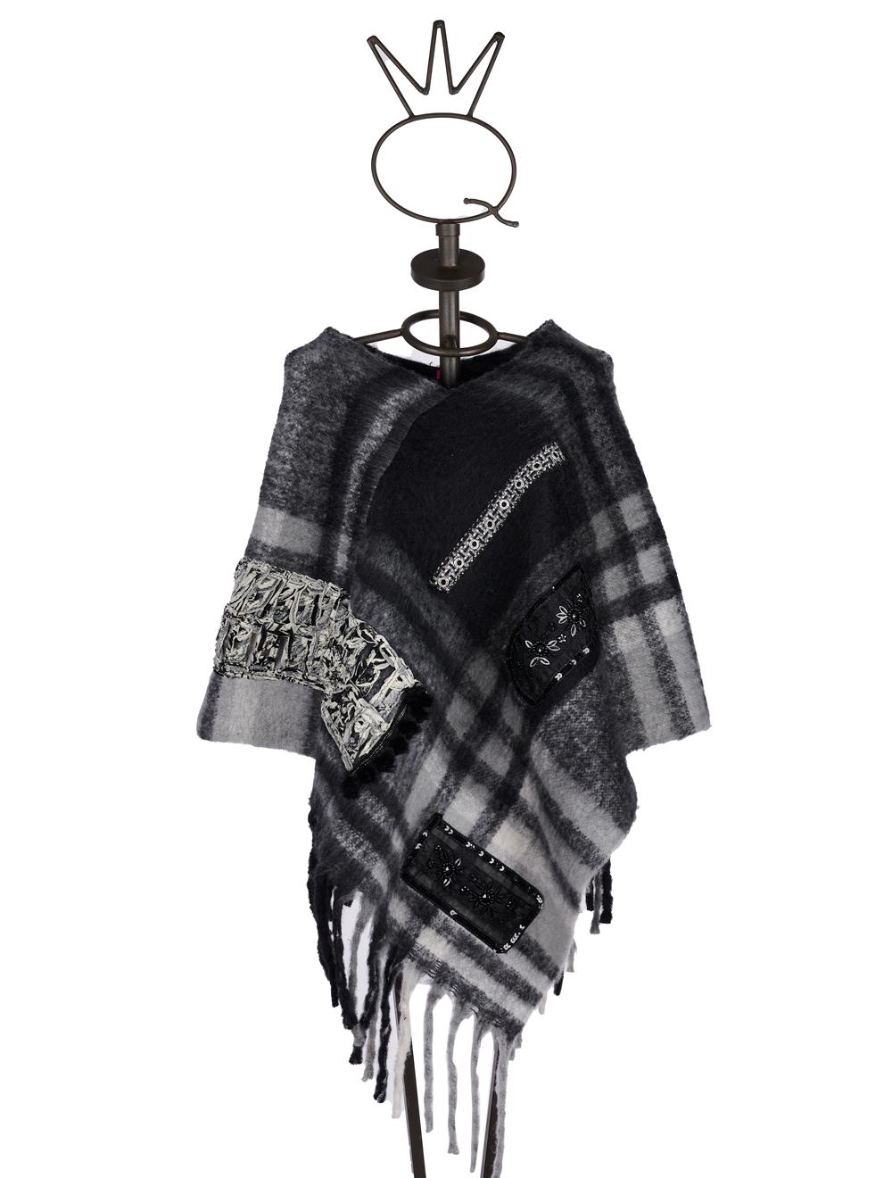 Save The Queen Poncho in jacquard nero e grigio Spedizione Gratuita