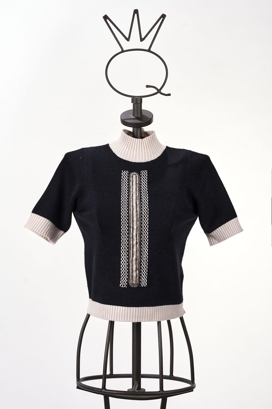 Save The Queen Maglia corta a mezze maniche Acquista Ora