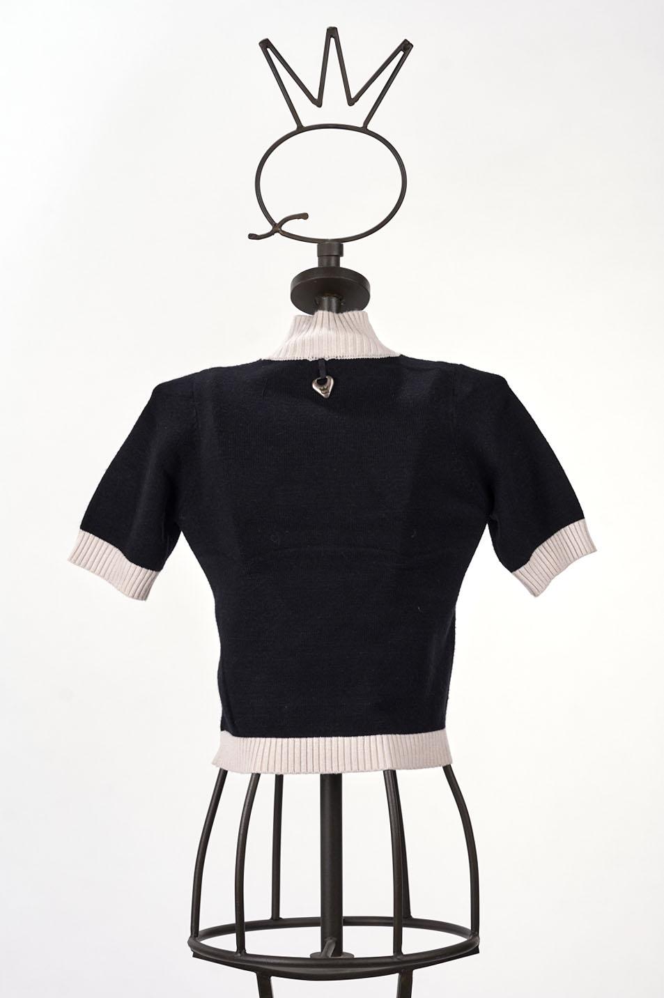 Save The Queen Maglia corta a mezze maniche Acquista Ora