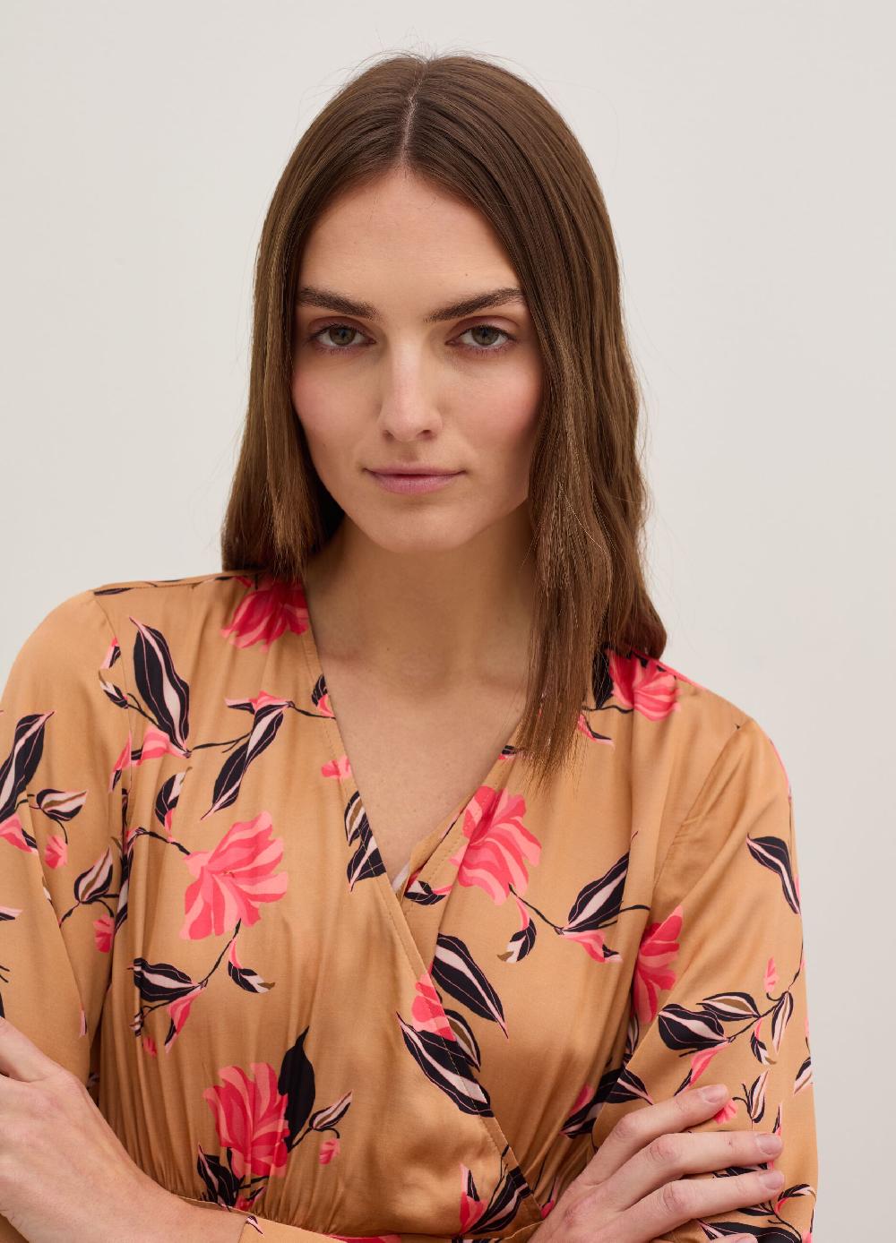 Stefanel Vestito lungo in satin stampa floreale In Vendita