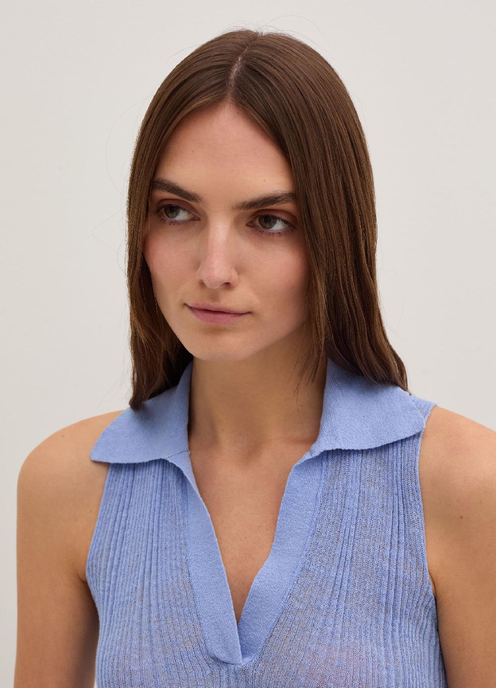 Stefanel Top smanicato a costine con scollo a polo Italia