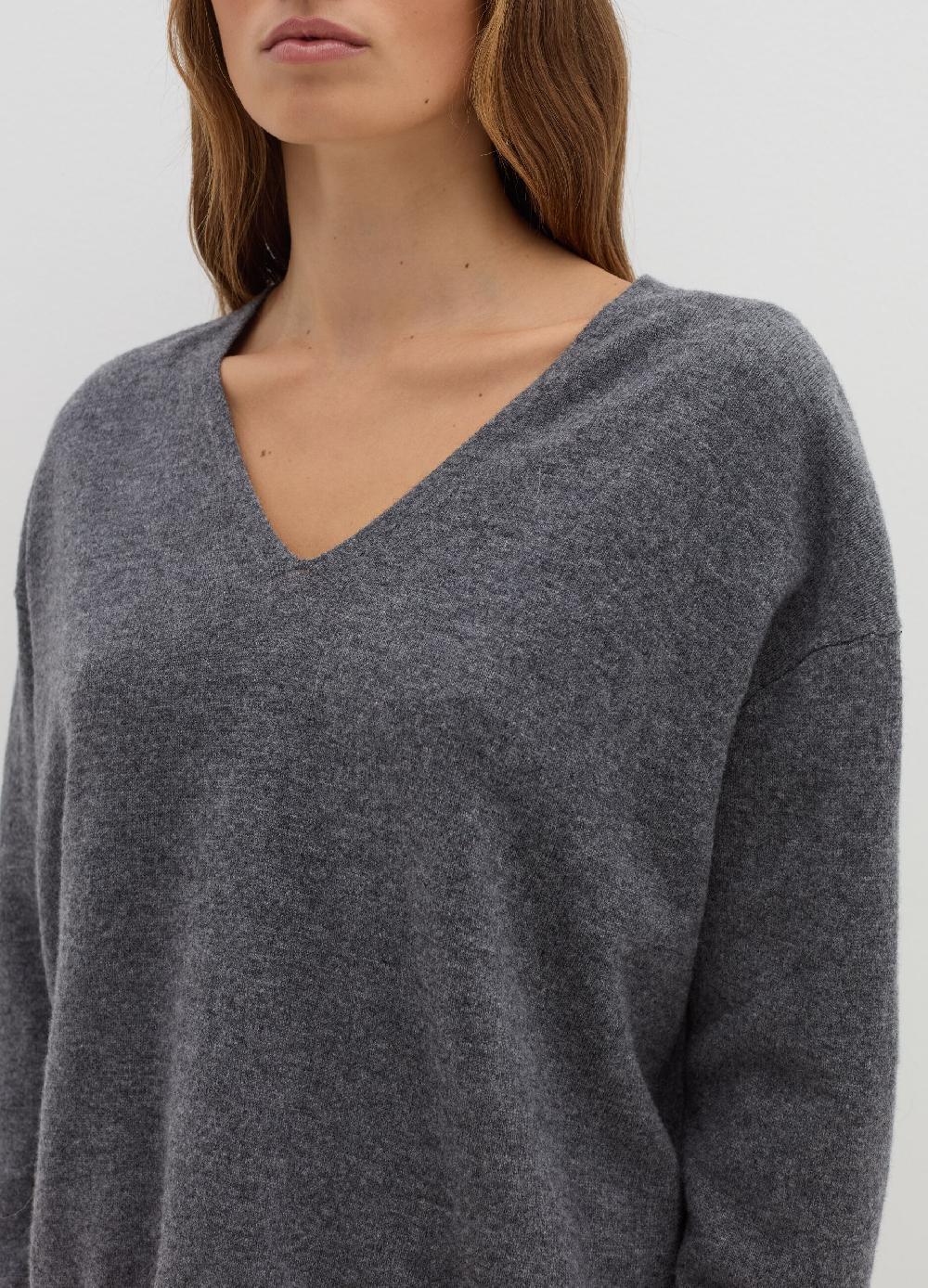 Stefanel Pullover in lana e cashmere con scollo a V Sconto
