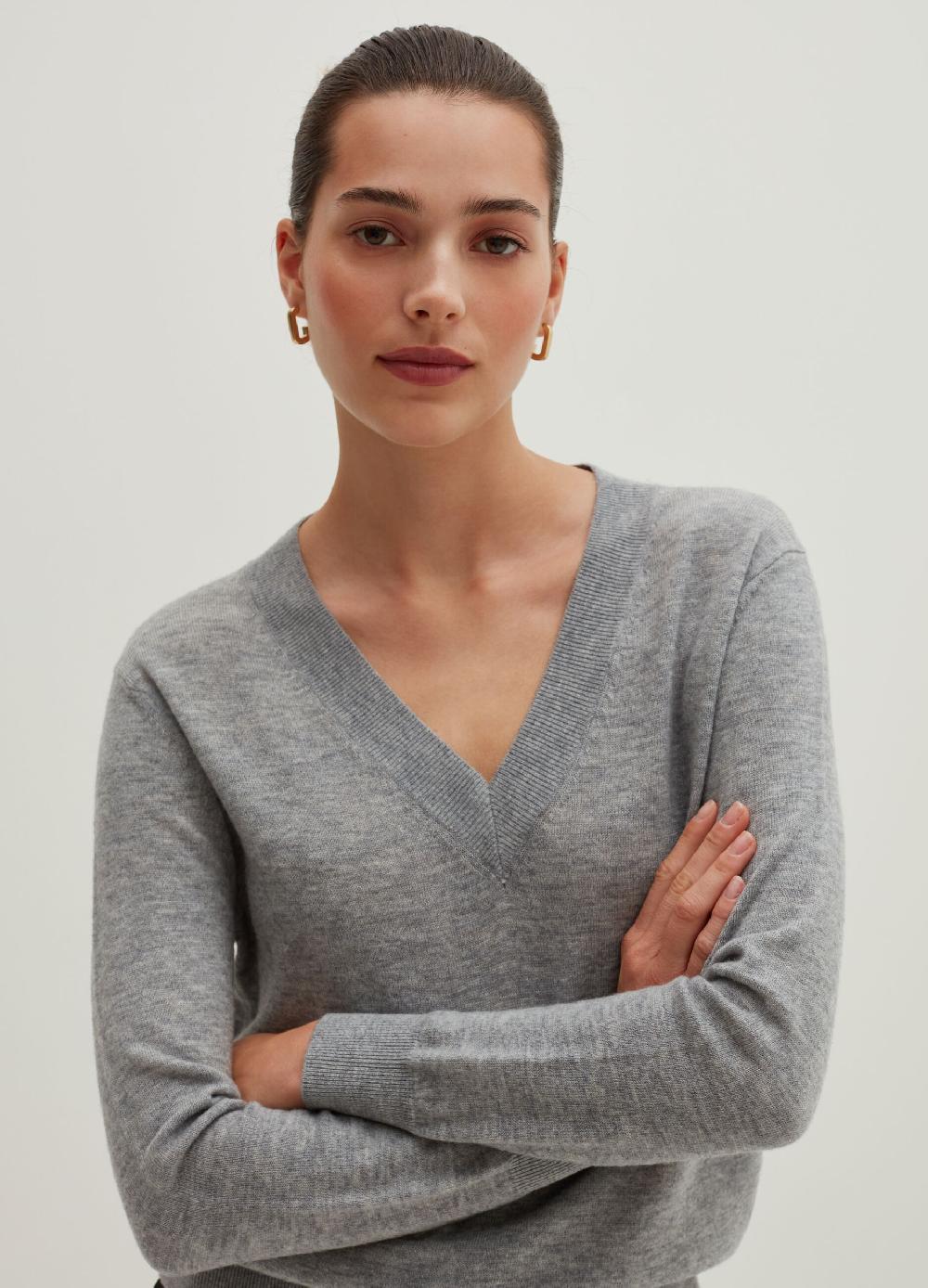 Stefanel Pullover in lana con scollo a V Offerta per la Festa della Mamma