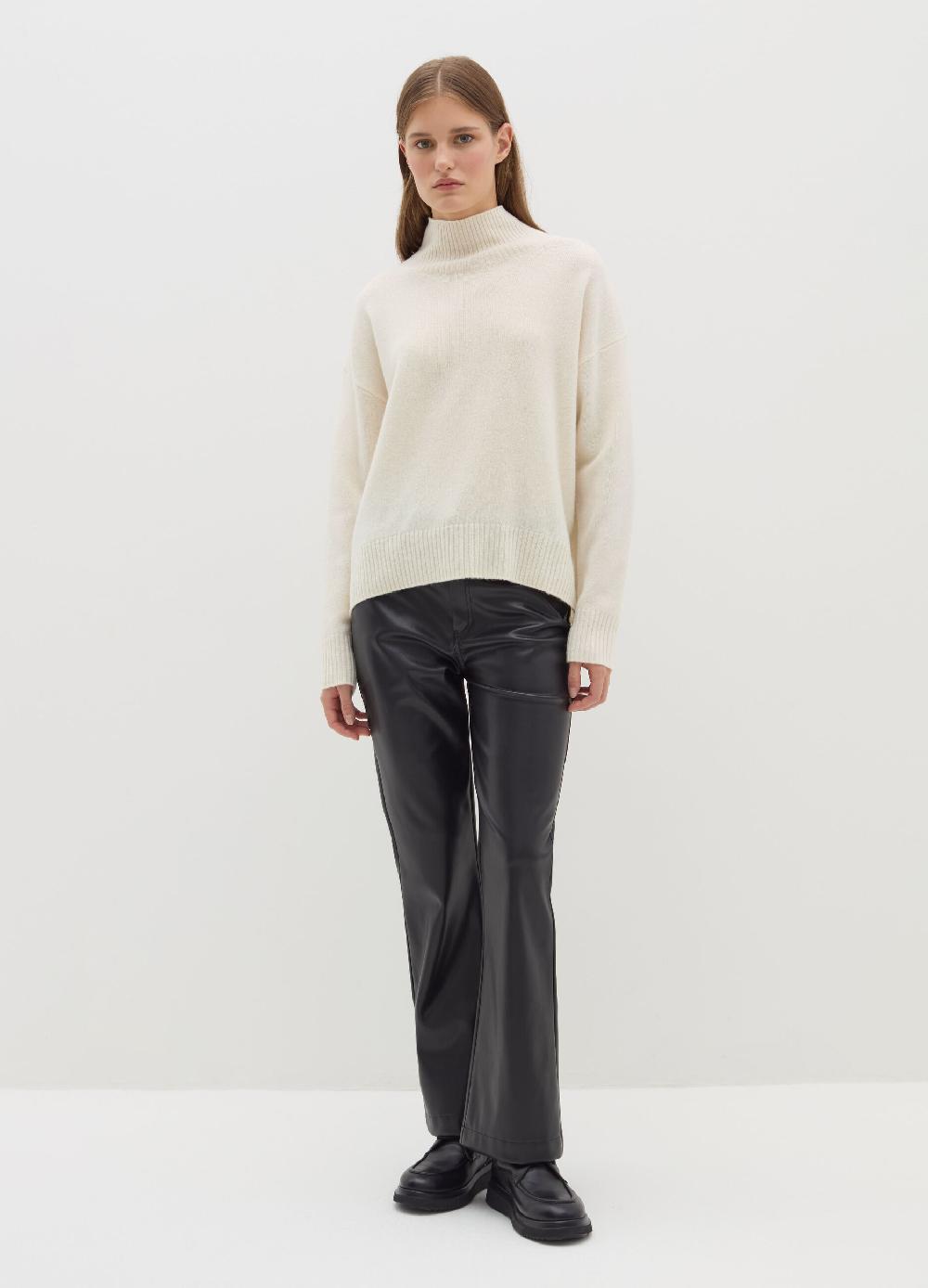 Stefanel Pullover in lana cardata a collo alto Ritorno libero