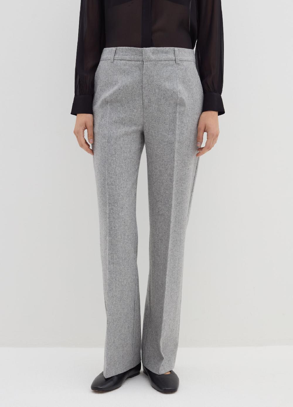 Stefanel Pantalone flare fit con pinces Offerta San Valentino