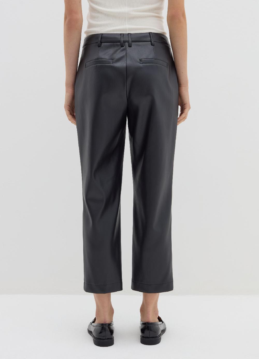 Stefanel Pantalone cropped a sigaretta effetto lucido Offerta migliore