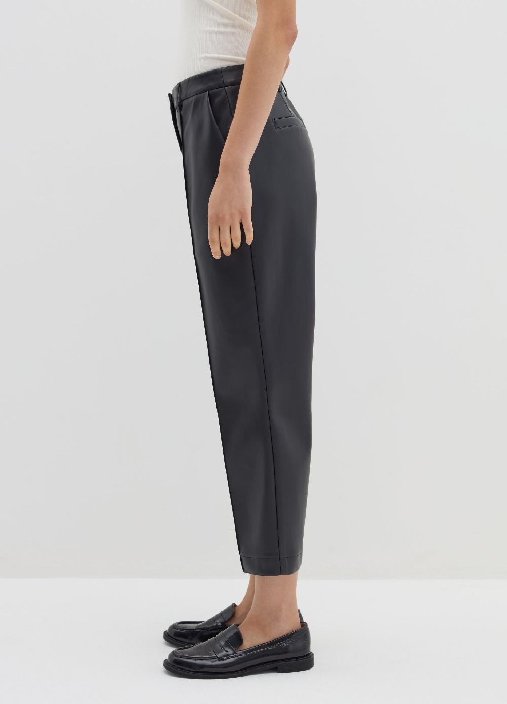 Stefanel Pantalone cropped a sigaretta effetto lucido Offerta migliore