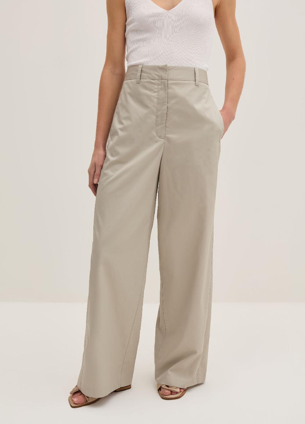 Stefanel Pantalone straight fit in satin Comprane uno, ottenene uno gratis