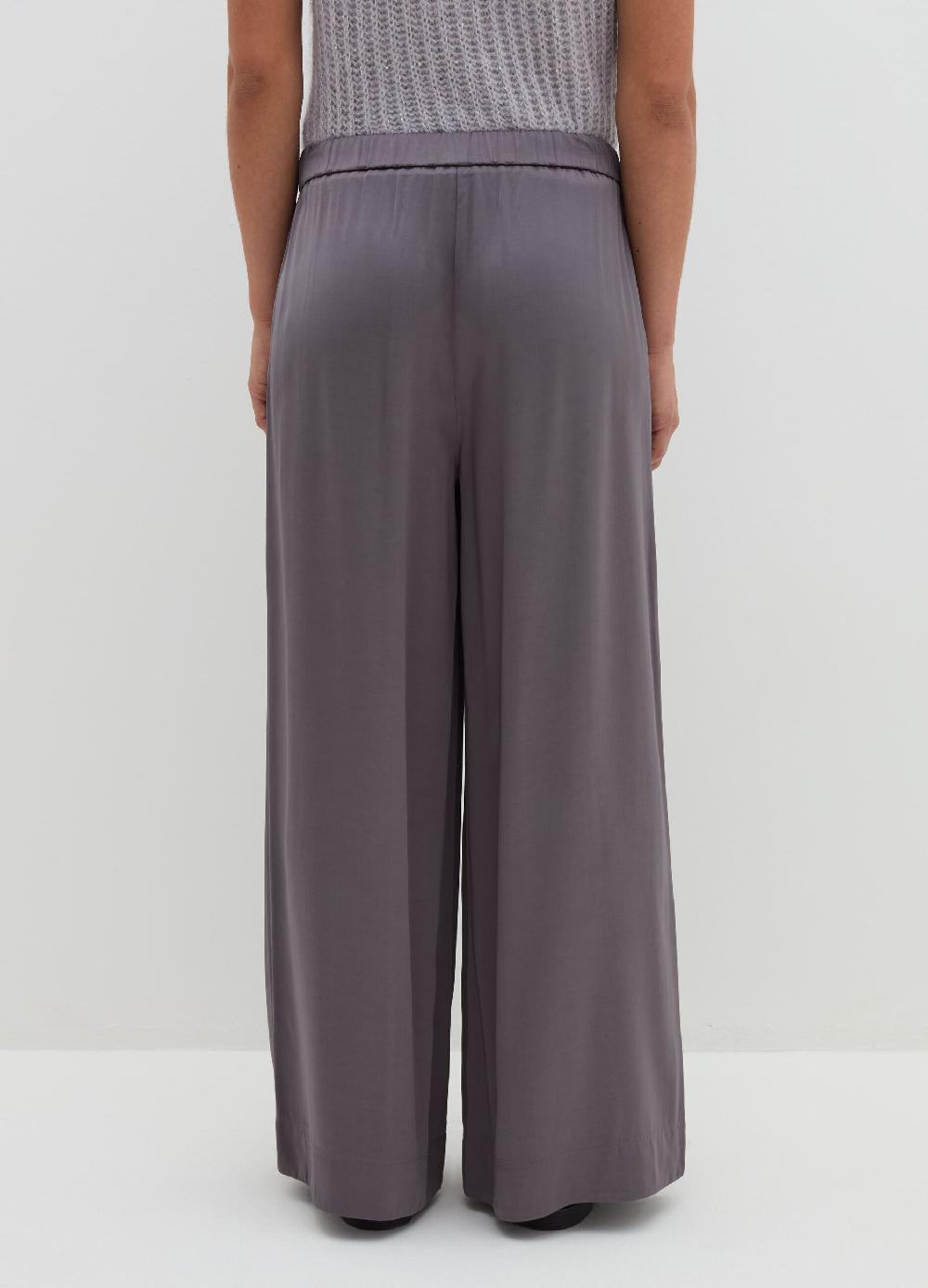 Stefanel Pantalone fluido pigiama in viscosa satin Ritorno libero