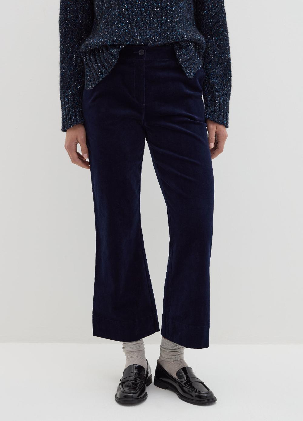 Stefanel Pantalone flare fit in corduroy Prezzo Ridotto