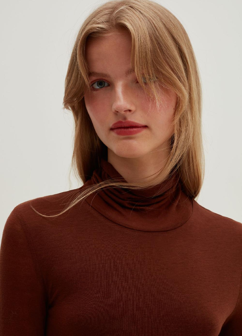 Stefanel T-shirt a collo alto in Lyocell e lana Sconto