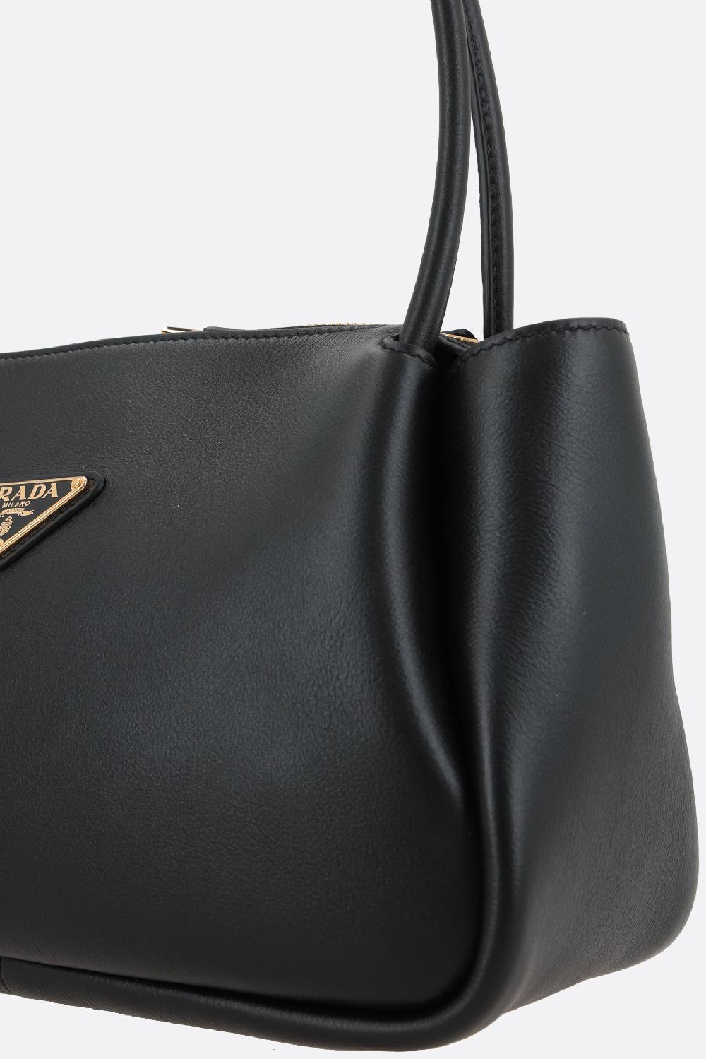 PRADA borsa a mano media in pelle martellata Negozi Online