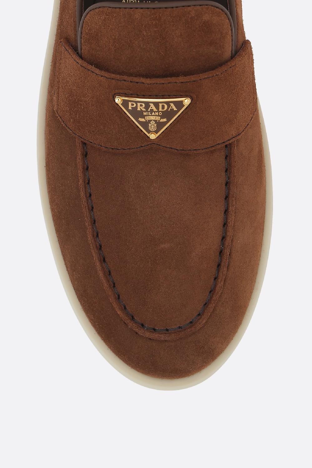 PRADA mocassino in suede Offerta