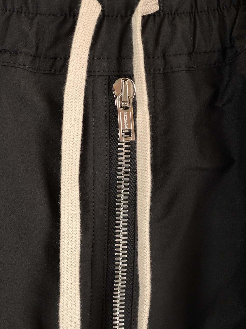 Al Duca D'Aosta Moncler X Rick Owens Pantaloni ampi "Belas" Presa